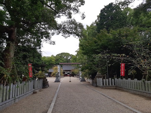 富部神社の境内