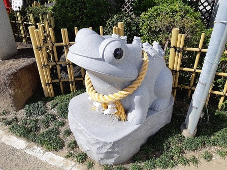 尾張猿田彦神社のムカエル