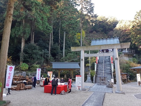 猿田彦三河神社の境内全景